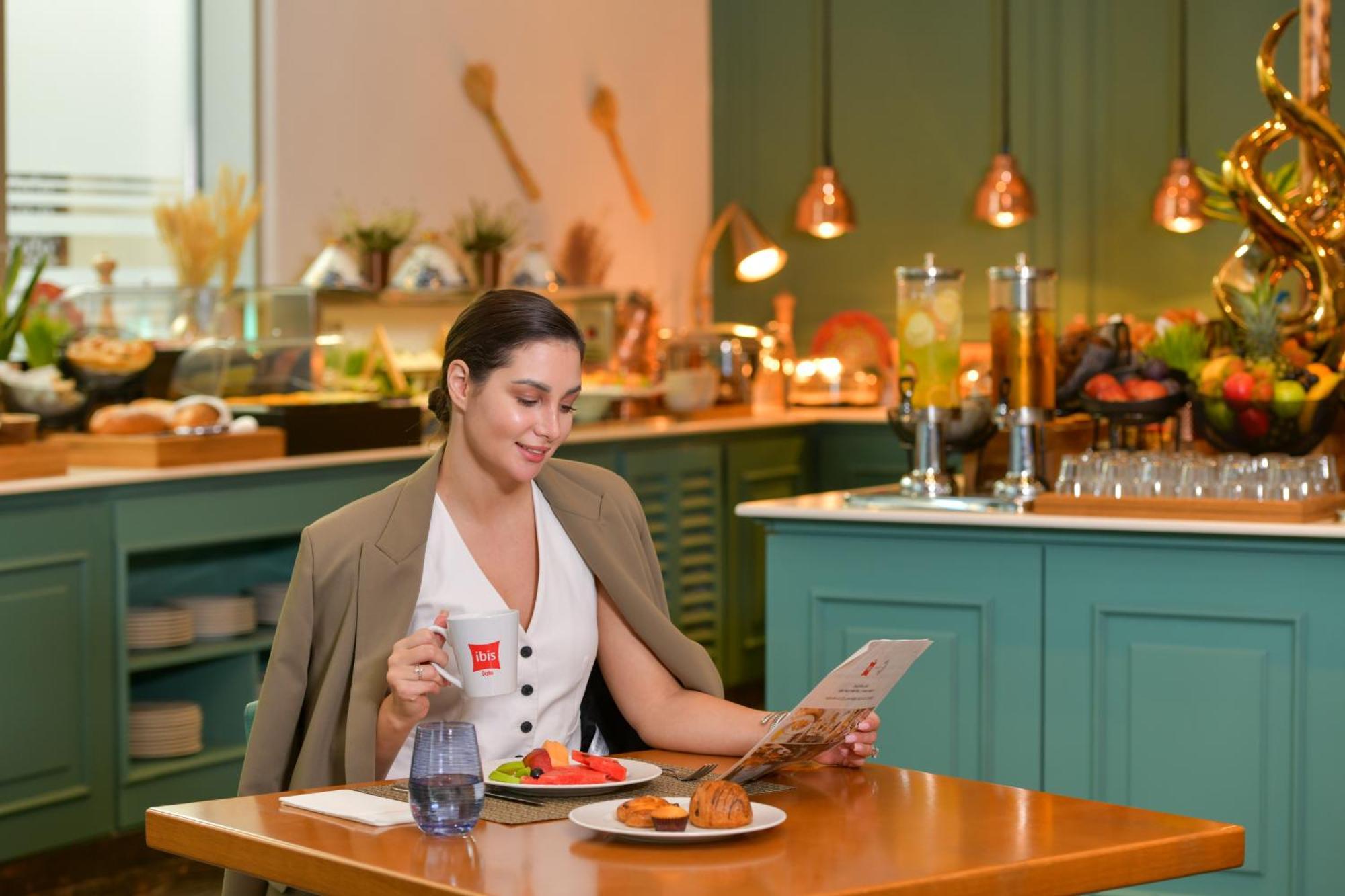 Ibis Doha Hotell Exteriör bild