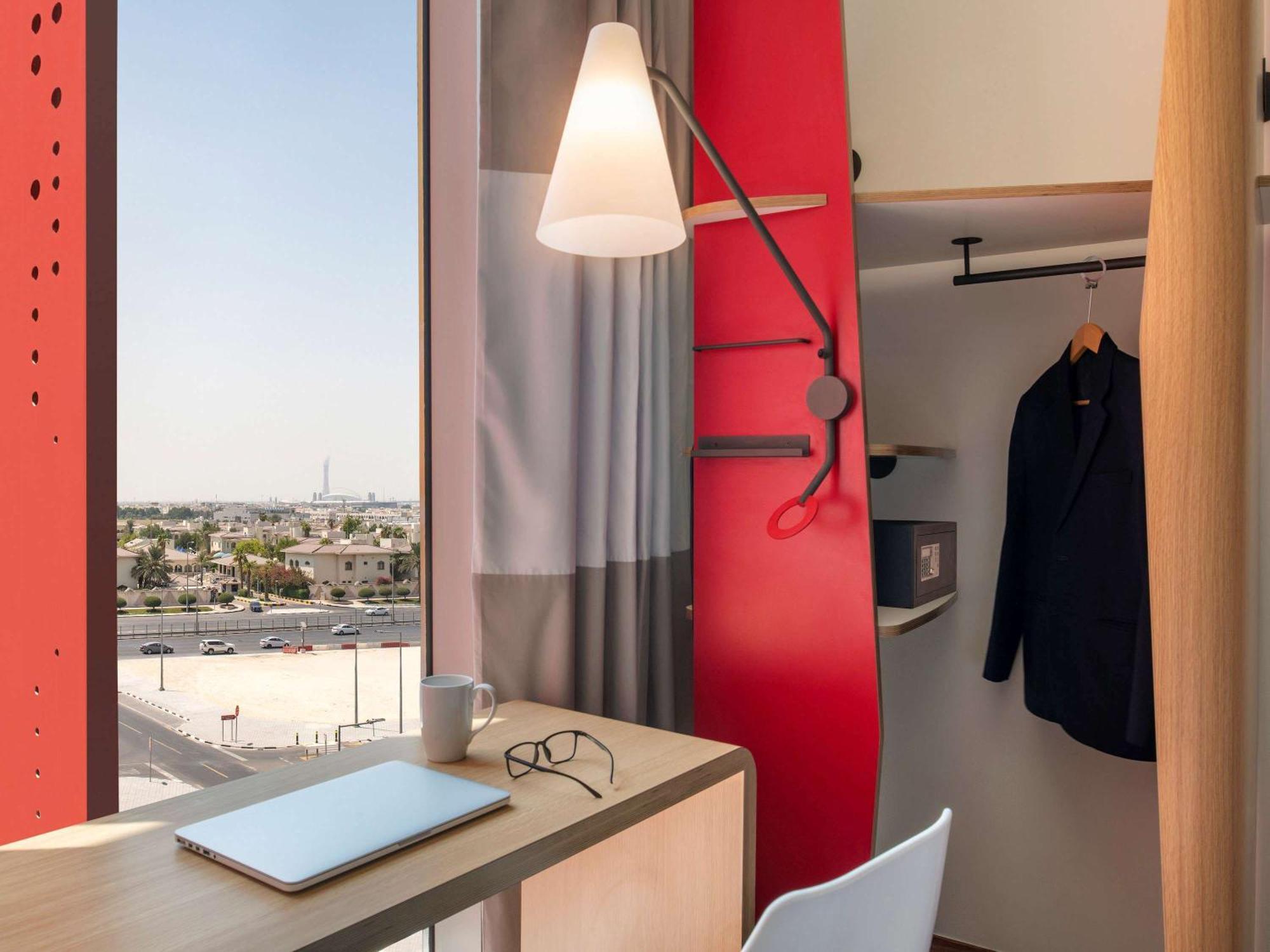 Ibis Doha Hotell Exteriör bild