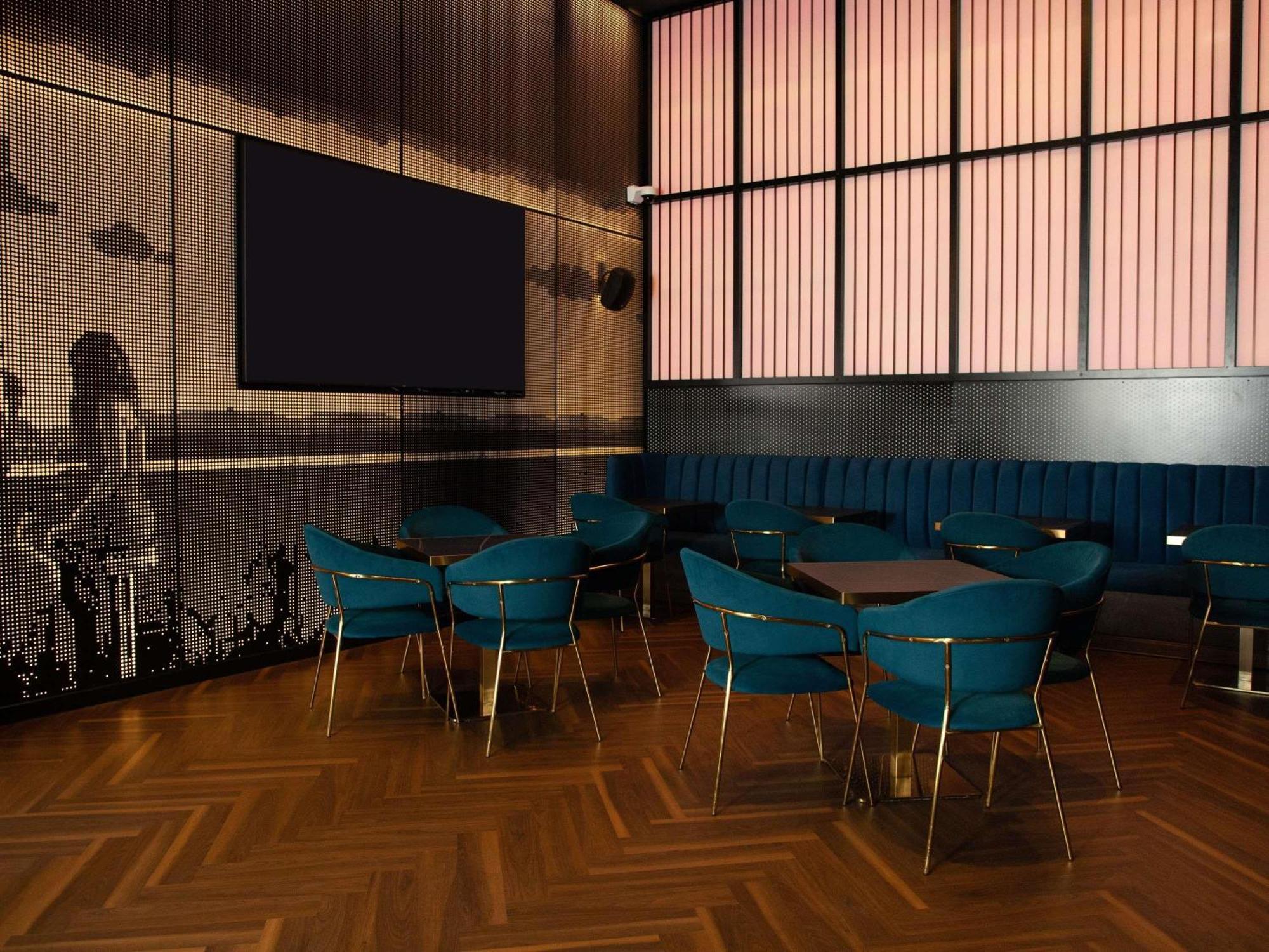 Ibis Doha Hotell Exteriör bild
